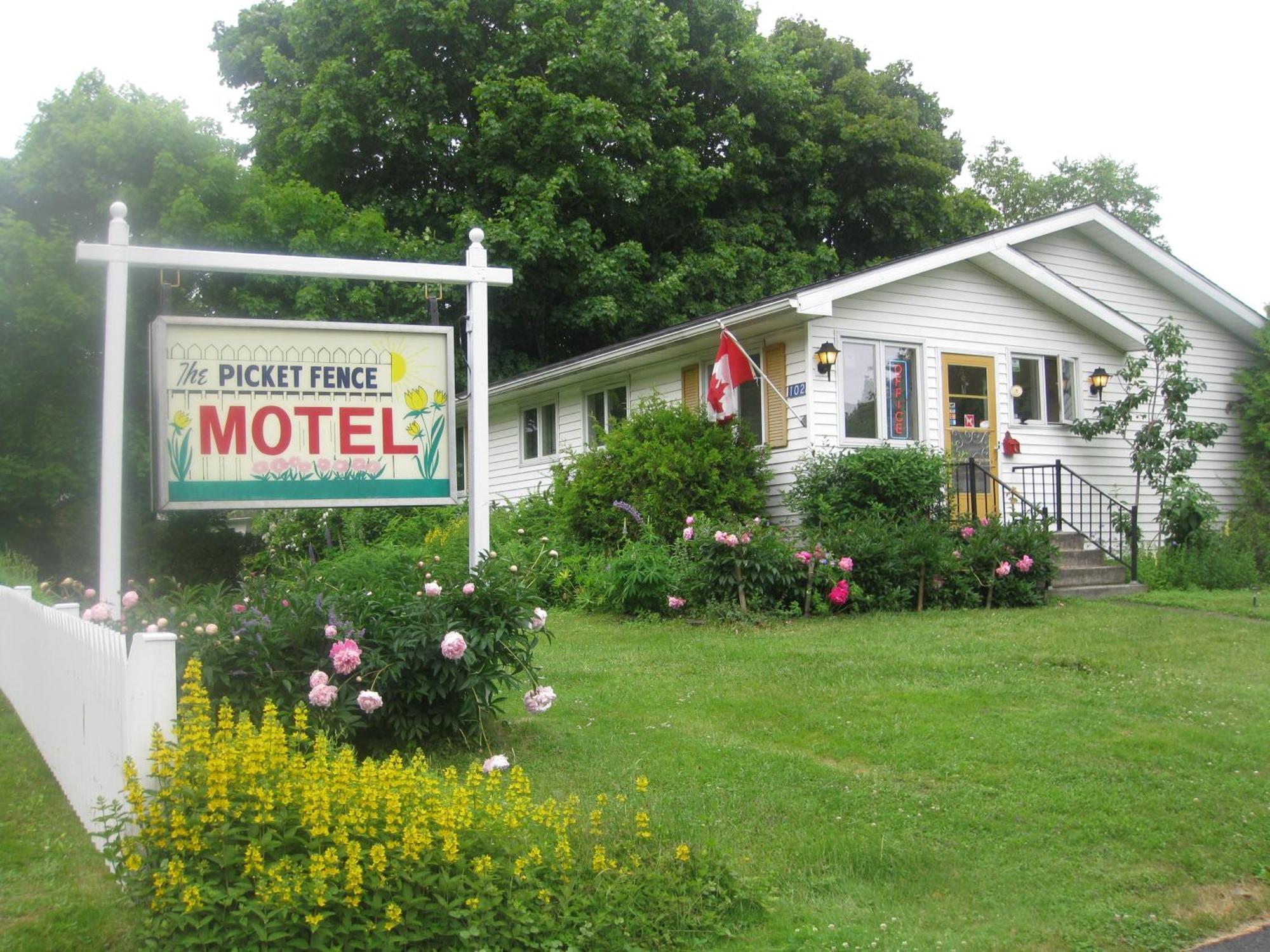 Picket Fence Motel St. Andrews By The Sea 외부 사진