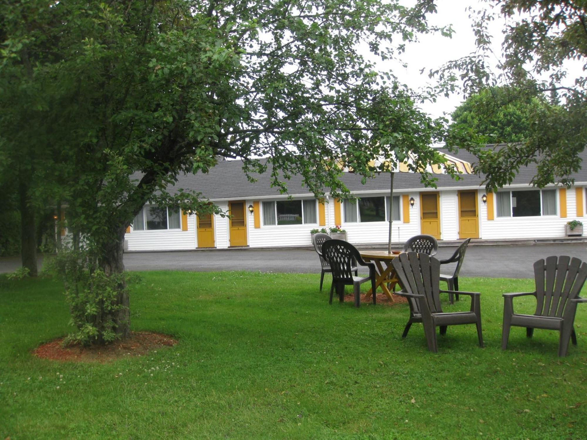 Picket Fence Motel St. Andrews By The Sea 외부 사진