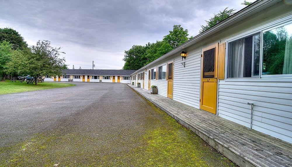 Picket Fence Motel St. Andrews By The Sea 외부 사진