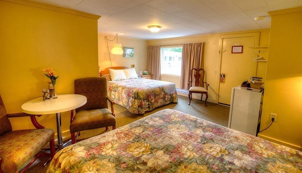 Picket Fence Motel St. Andrews By The Sea 외부 사진