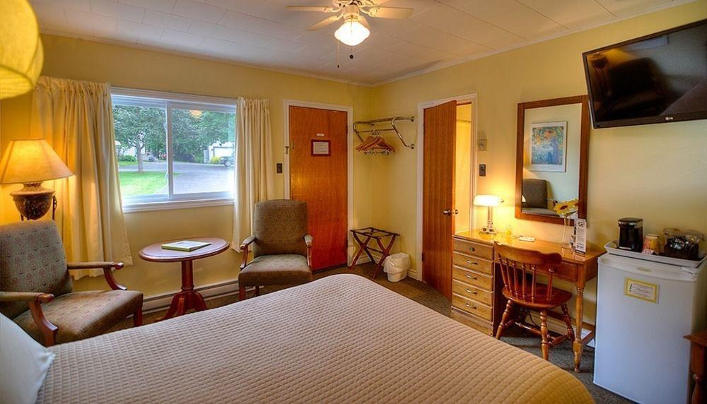 Picket Fence Motel St. Andrews By The Sea 외부 사진