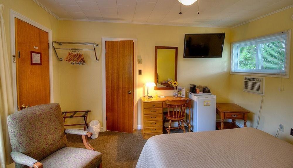 Picket Fence Motel St. Andrews By The Sea 외부 사진