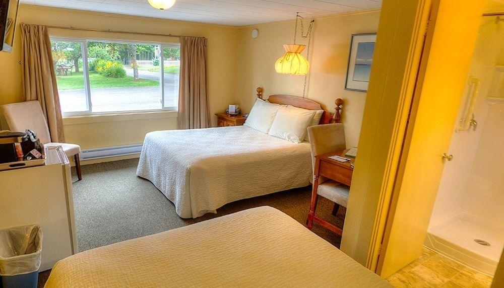 Picket Fence Motel St. Andrews By The Sea 외부 사진