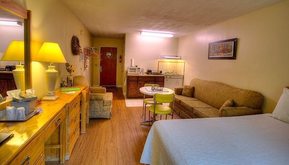 Picket Fence Motel St. Andrews By The Sea 외부 사진